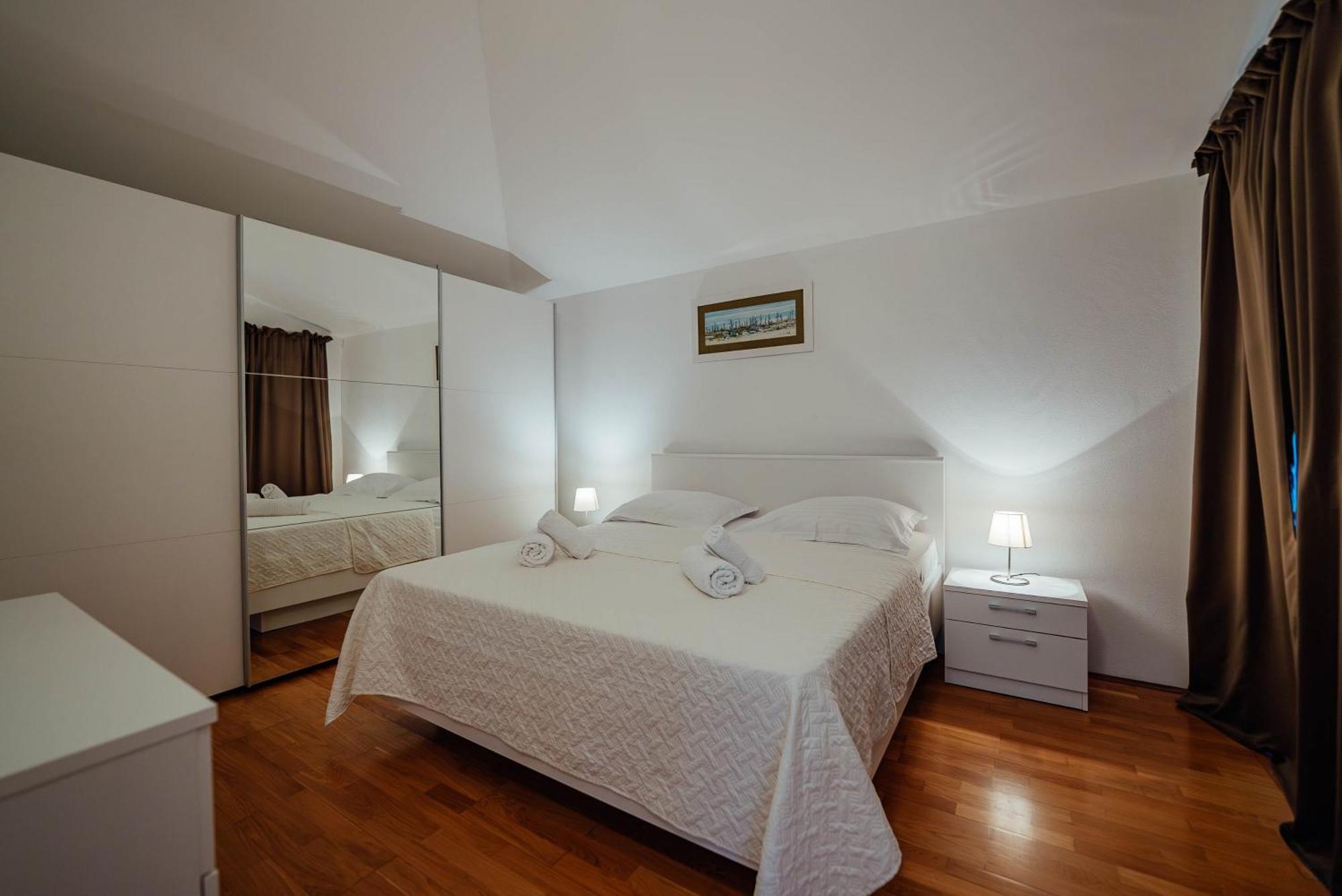 Villa Latica Donji Proložac Exteriör bild