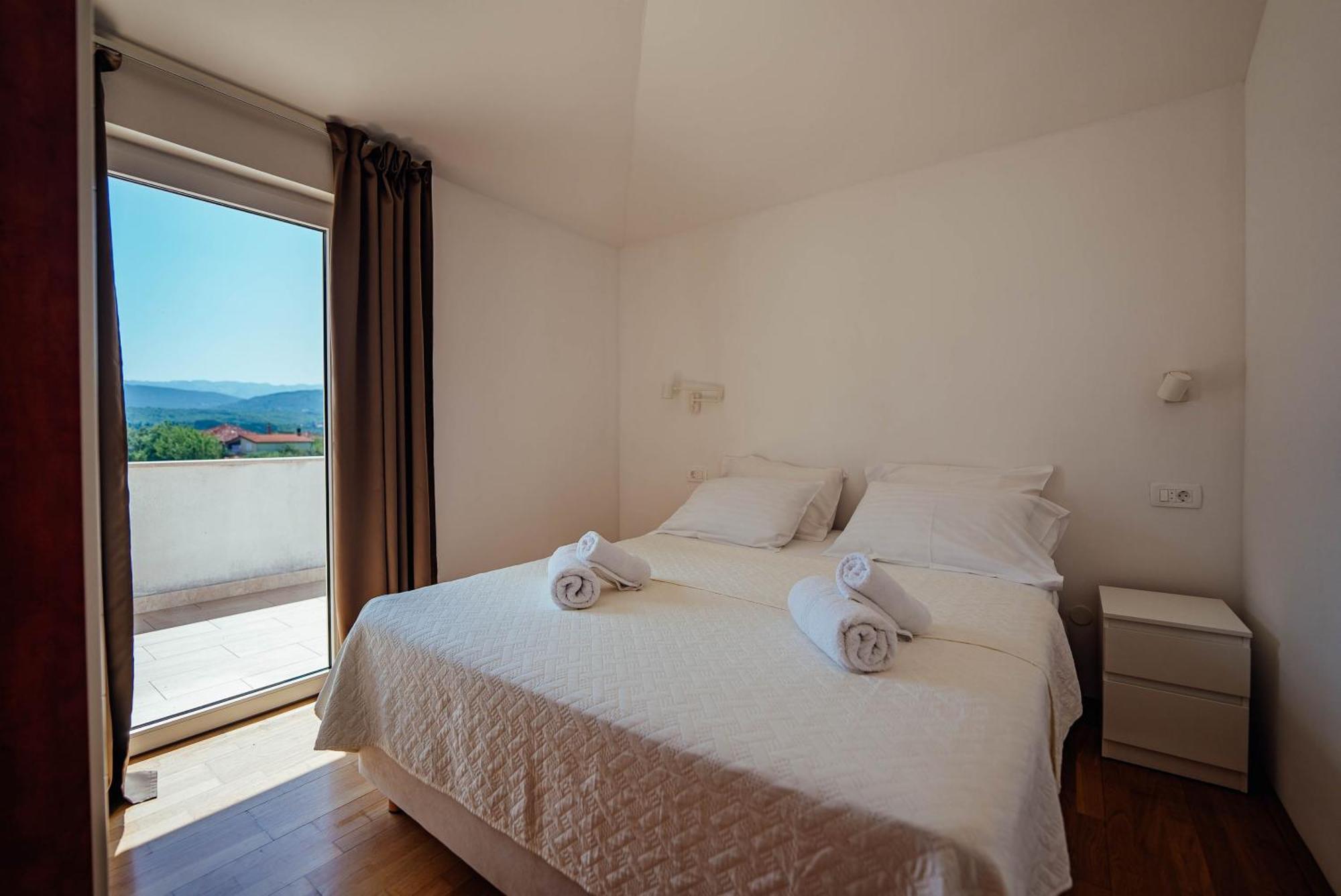 Villa Latica Donji Proložac Exteriör bild