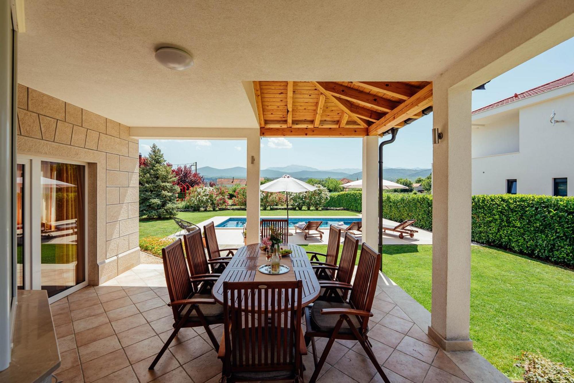 Villa Latica Donji Proložac Exteriör bild