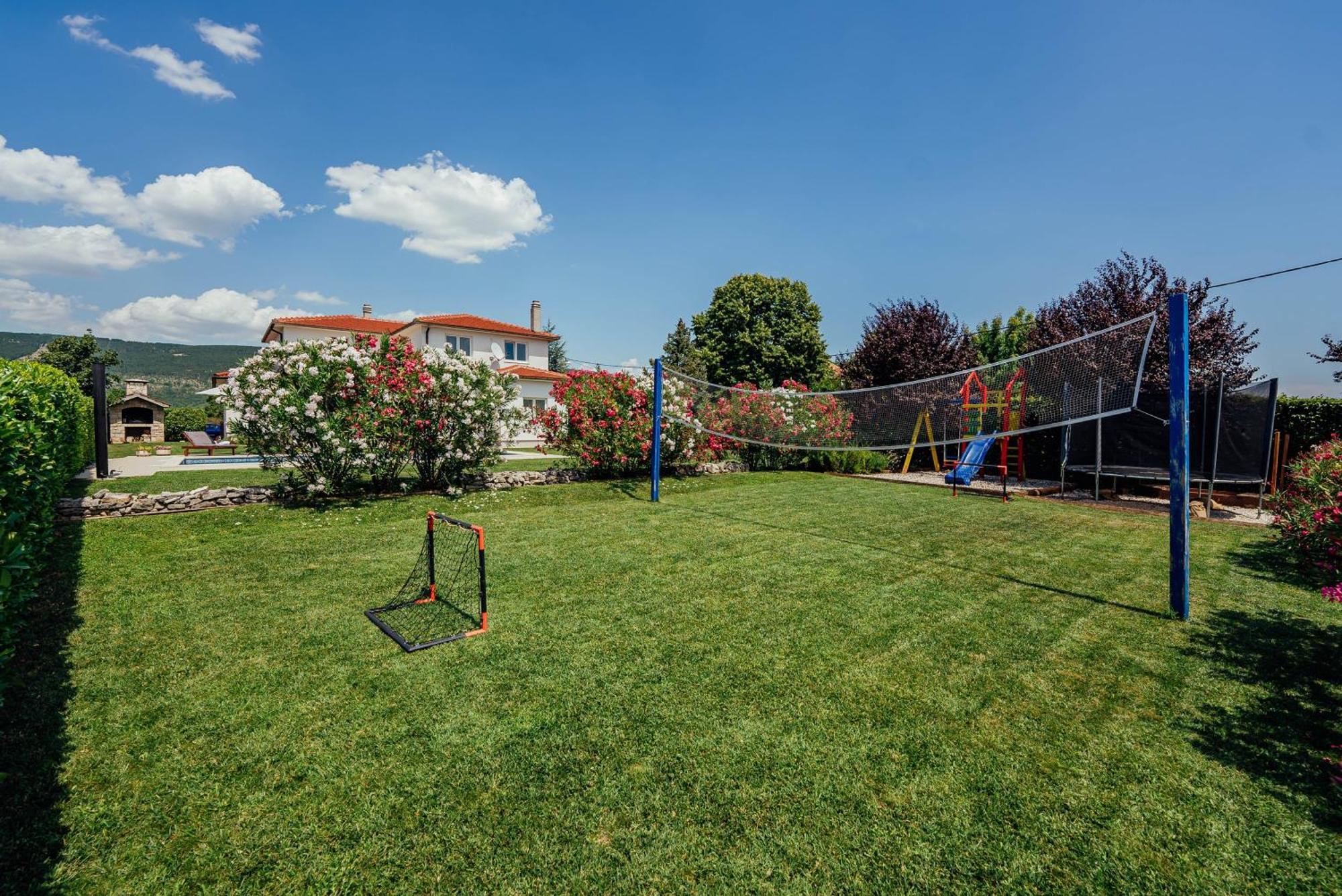 Villa Latica Donji Proložac Exteriör bild